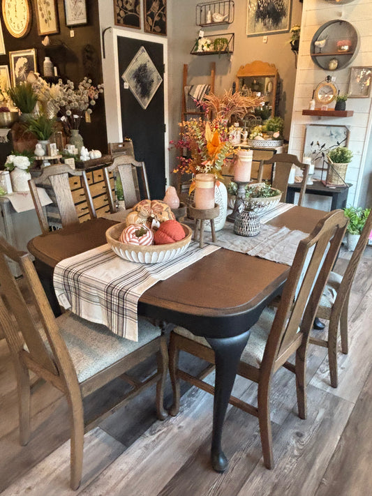 Table and 6 chairs