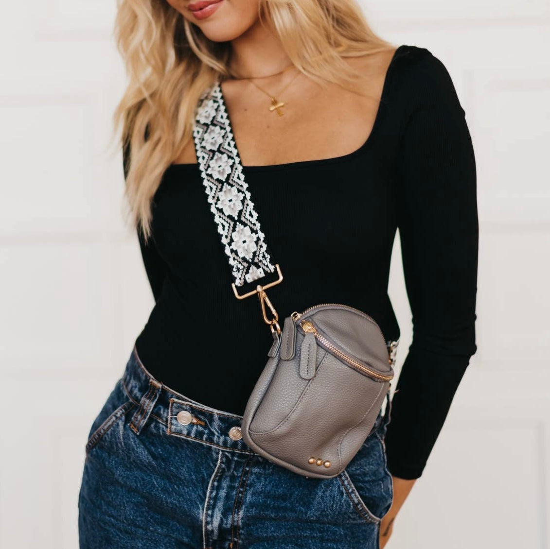 Ellie Crossbody Bag