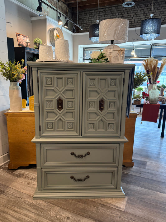 Ornate Newell Dresser