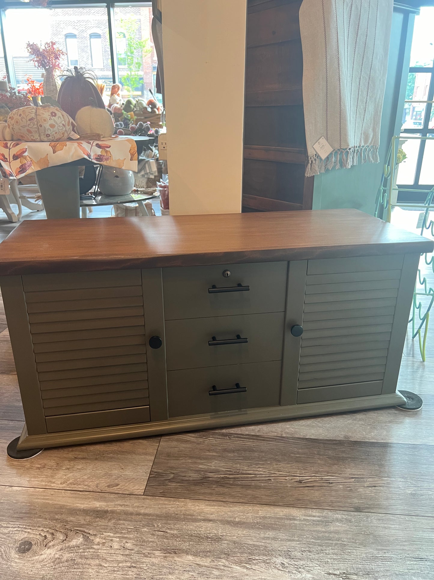 Lane cedar chest