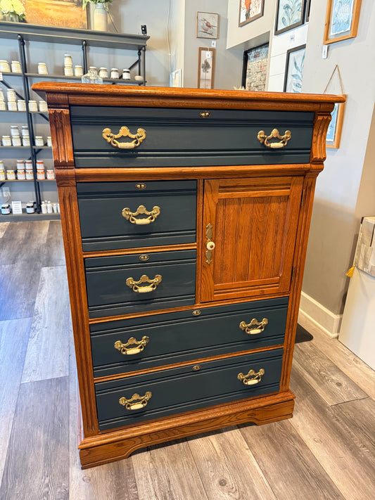 Natural & Chestler Gentleman's Chest