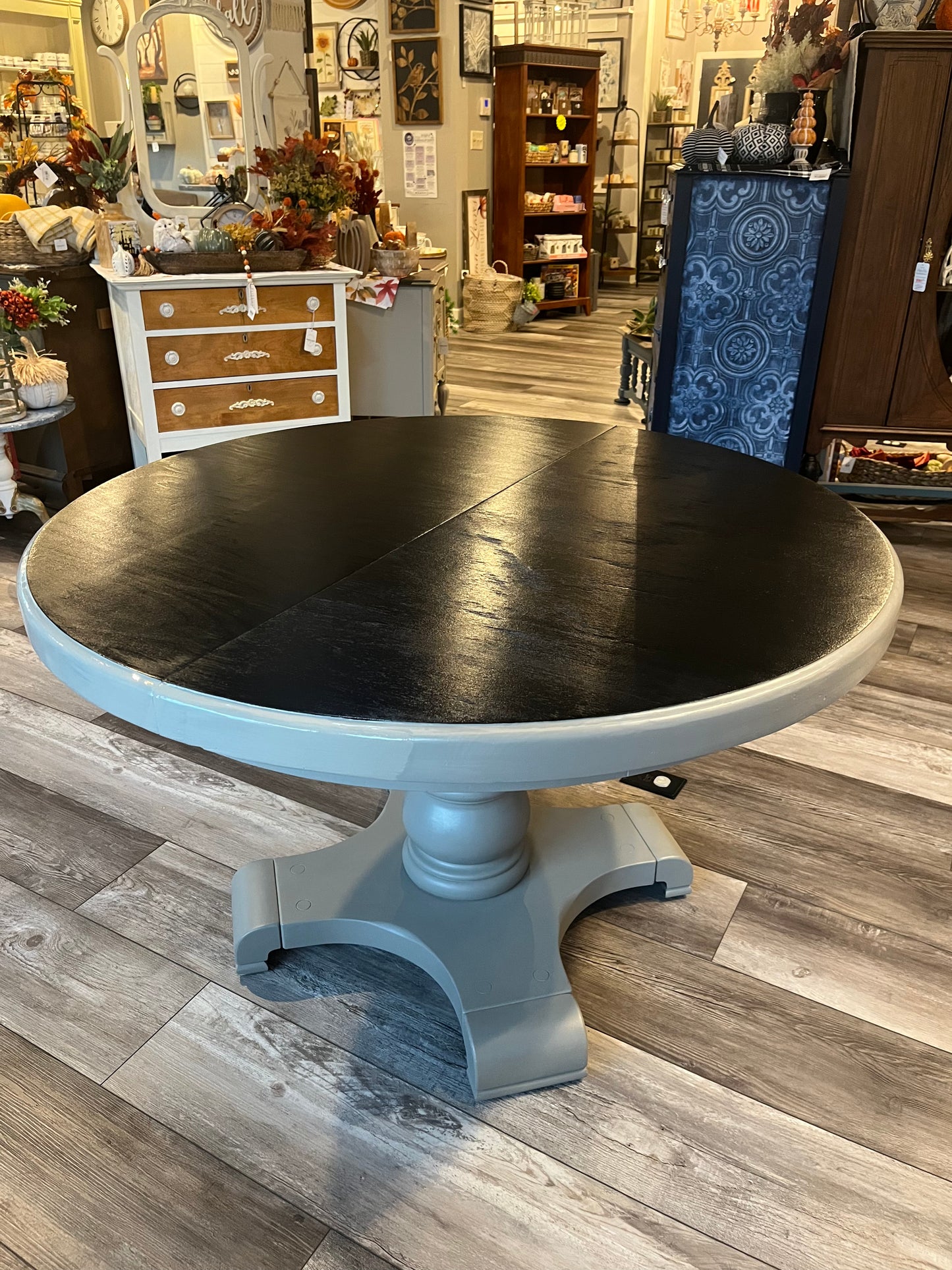 Round Table - Black Stain and Gray Bottom