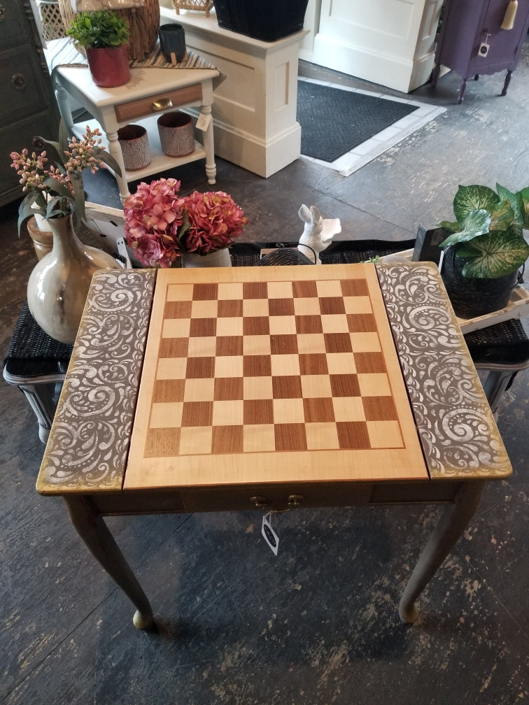 Game table